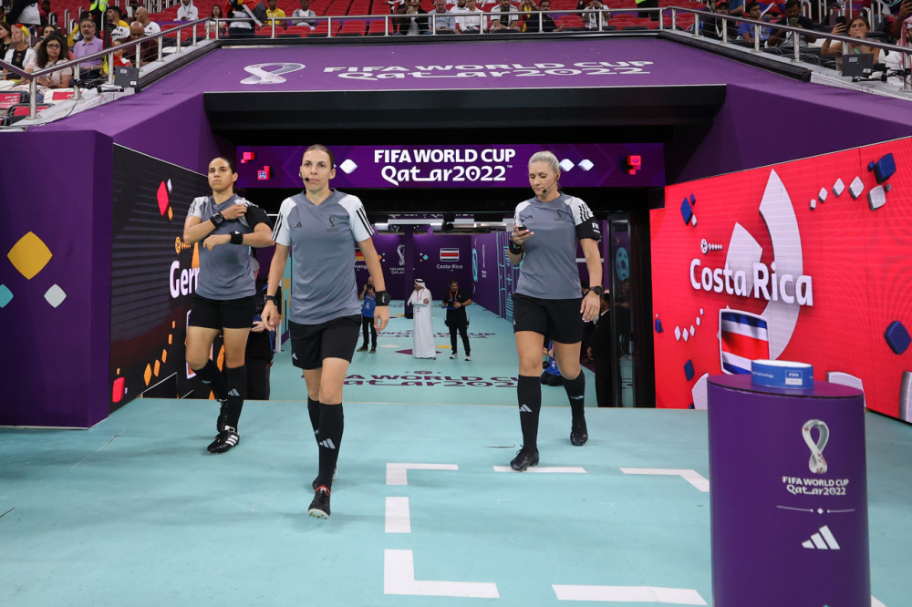 Dünya Kupası tarihinde maç yöneten ilk kadın hakem 