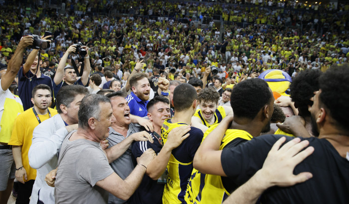 Fenerbah&ccedil;e Beko'nun şampiyonluk coşkusu