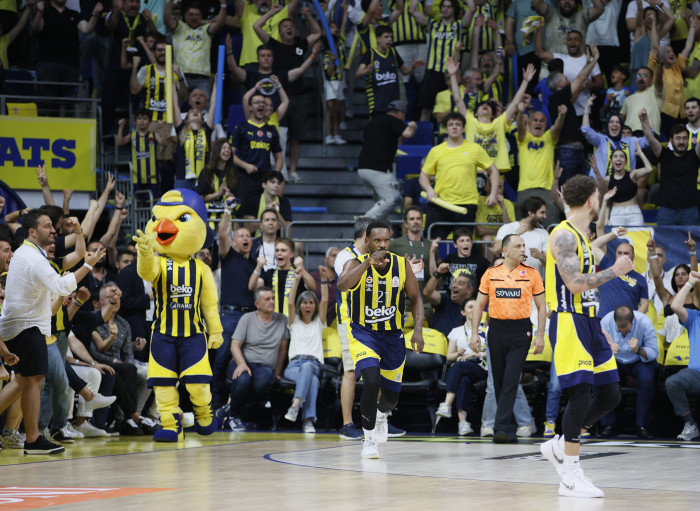 Fenerbah&ccedil;e Beko'nun şampiyonluk coşkusu
