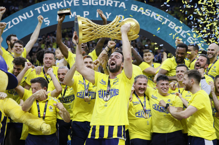 Fenerbah&ccedil;e Beko'nun şampiyonluk coşkusu