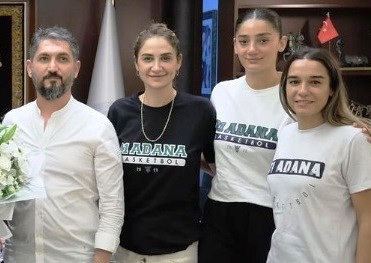 01Adana Basketbol Selen Erdem'in biletini kesti