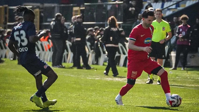 Amed Sportif Faaliyetler'de kayıp s&uuml;r&uuml;yor:1-1