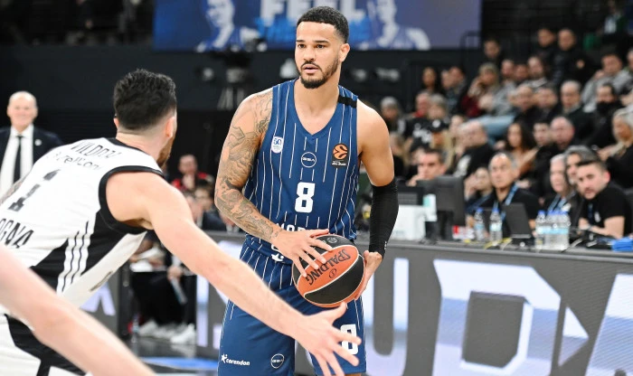 Anadolu Efes, Bologna'yı 31 sayı farkla mağlup etti:91-60