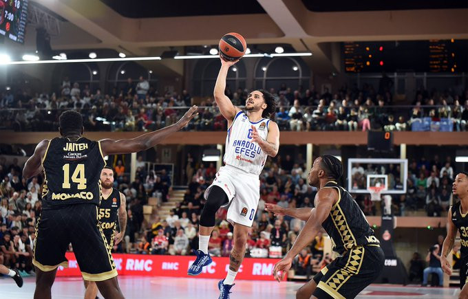  Anadolu Efes, Fransa'da farklı mağlup:75-94