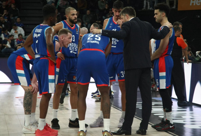 Anadolu Efes, Lyon'a farklı yenildi:82-97