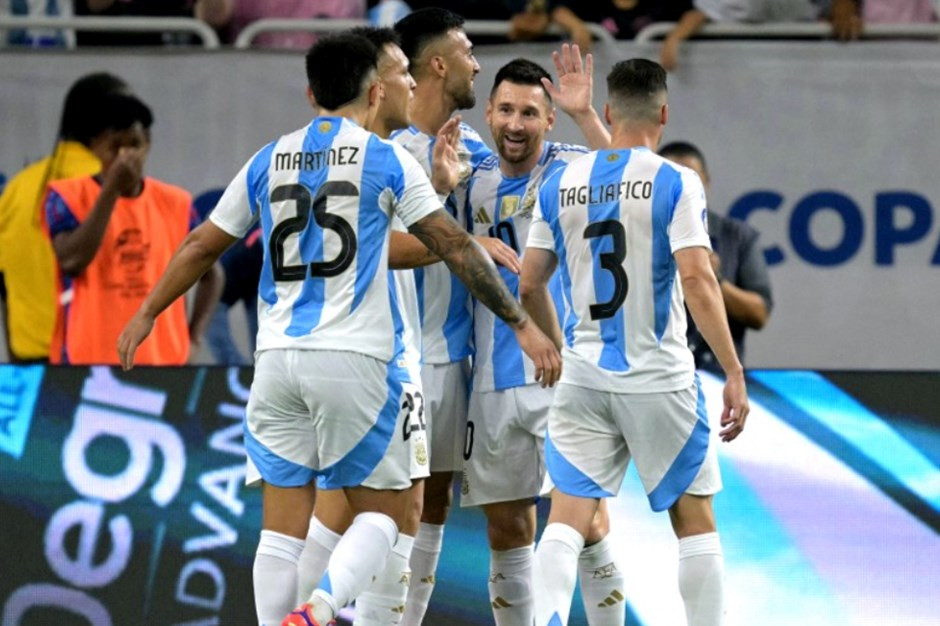 Arjantin, Copa Amerika'da yarı finalde:4-2