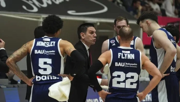 Bah&ccedil;eşehir Koleji, deplasmanda Aliağa'yı yendi:95-76