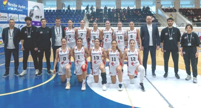 Başkent İz SK ilk senesinde &ccedil;eyrek finalde