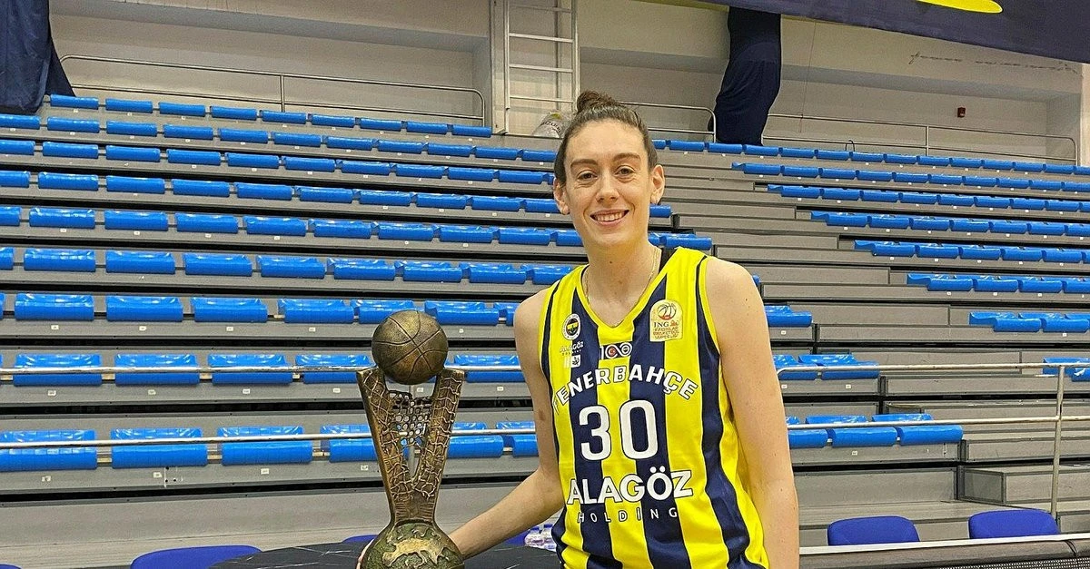 Breanna Stewart, yeniden Fenerbah&ccedil;e Opet'te