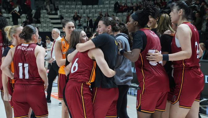 Derbide kazanan Galatasaray:74-71