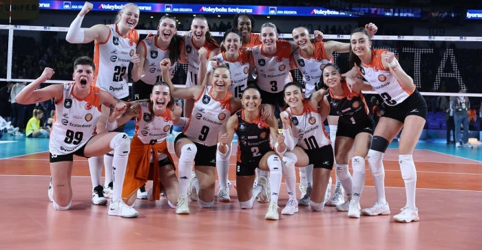 Eczacıbaşı Dynavit finalde:3-1