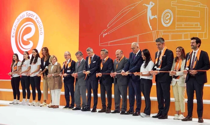 Eczacıbaşı yeni salonuna kavuştu