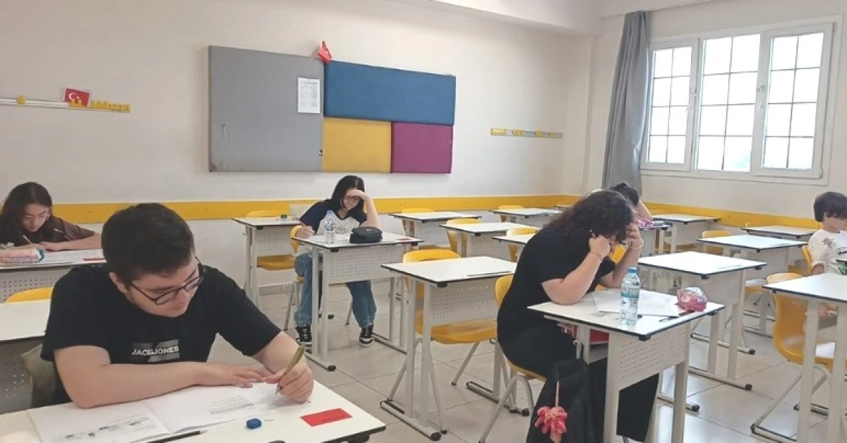 Eral Okullarında Cambrıdge &Uuml;niversitesi İngilizce Sınav Heyecanı