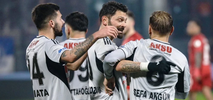 Erzurumspor FK'dan kritik galibiyet:2-1