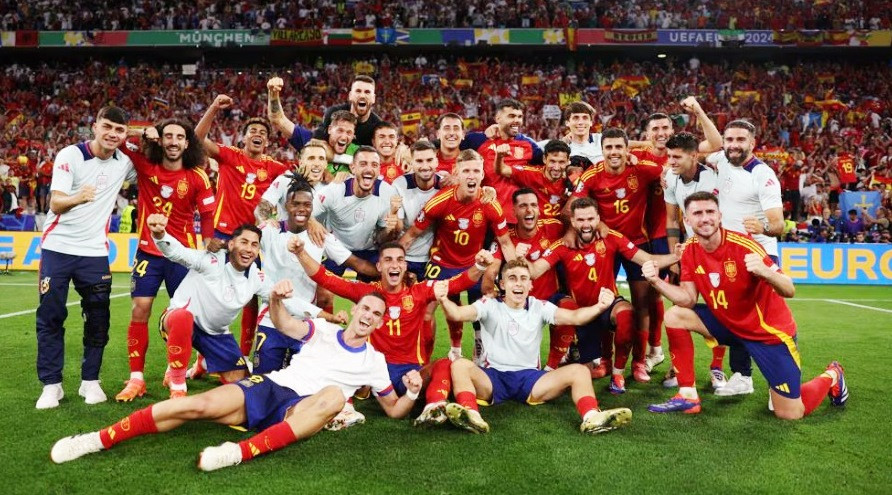 EURO 2024'te ilk finalist İspanya:2-1