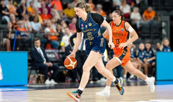 Fenerbah&ccedil;e galibiyetle başladı:88-69