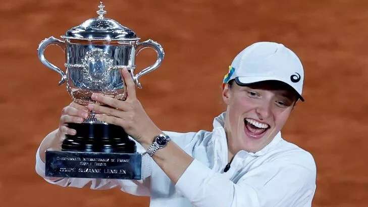 Fransa A&ccedil;ık'ta şampiyon Iga Swiatek:2-1