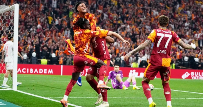 Galatasaray şampiyon:4-2