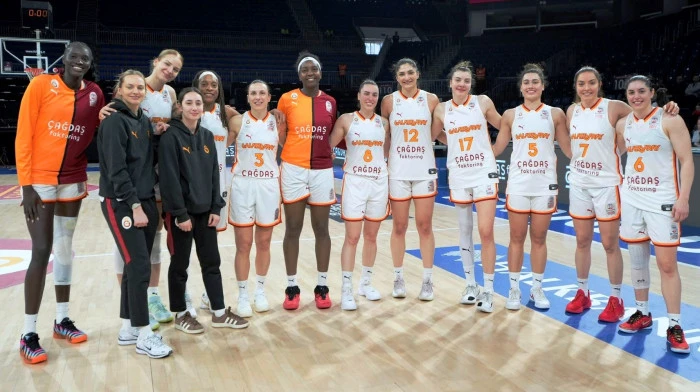  Galatasaray  seride &ouml;ne ge&ccedil;ti:86-61