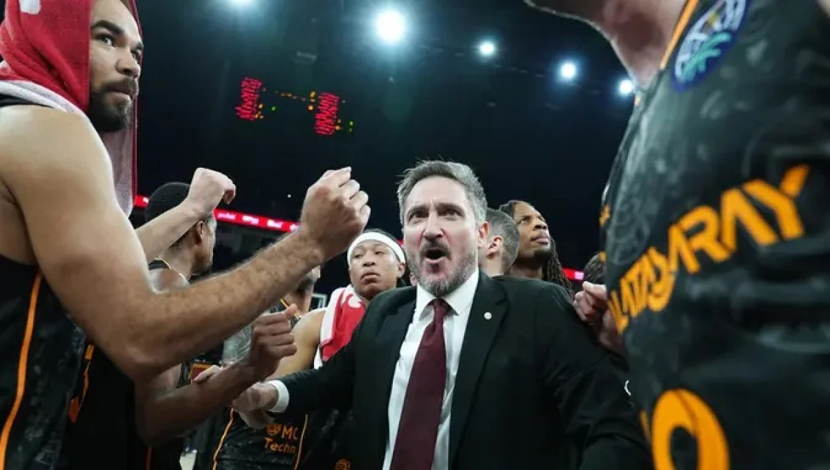 Galatasaray'da Pozzecco ile yollar ayrıldı