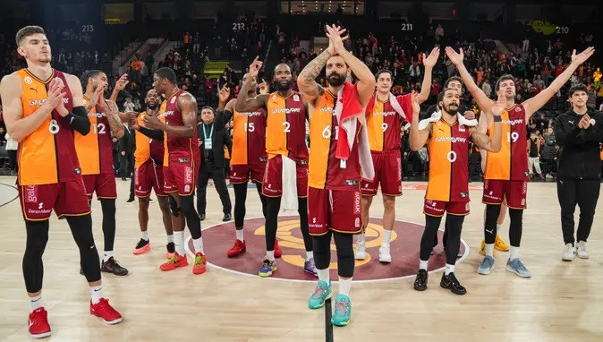 Galatasaray'ın yüzü güldü:100-82