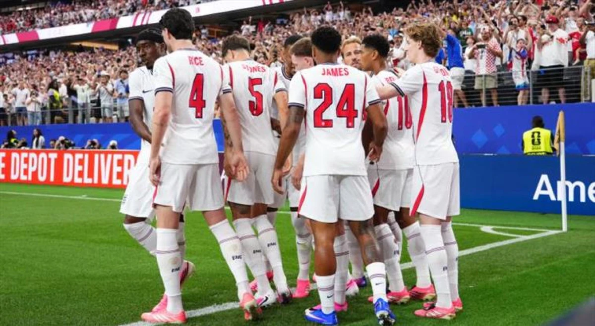 İngiltere'den g&ouml;rkemli başlangı&ccedil;:4-2