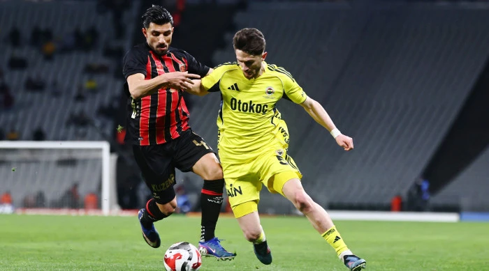 Karag&uuml;mr&uuml;k 67 yıl sonra Fenerbah&ccedil;e'yi yendi:2-0