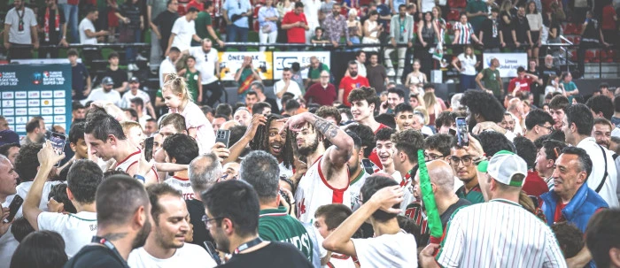 Karşıyaka son saniyede ligde kaldı:84-82