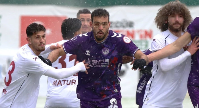 Ke&ccedil;i&ouml;reng&uuml;c&uuml;,  gol olup yağdı:5-0