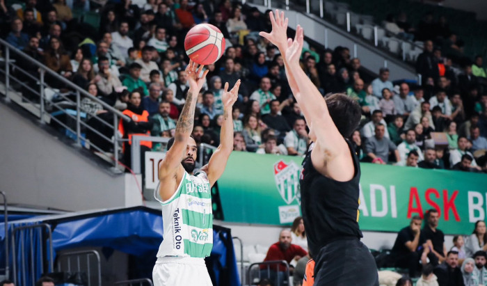 Mersinspor, Bursa'da galip:97-85