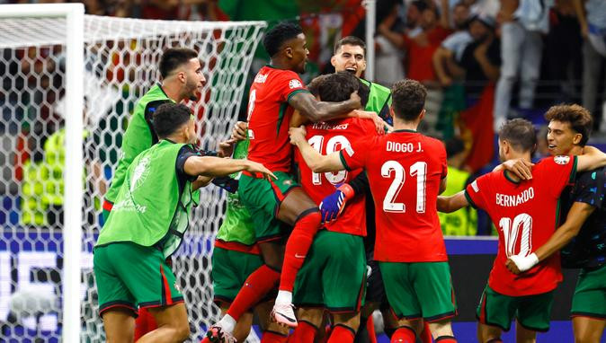 Portekiz penaltılarda turladı:3-0
