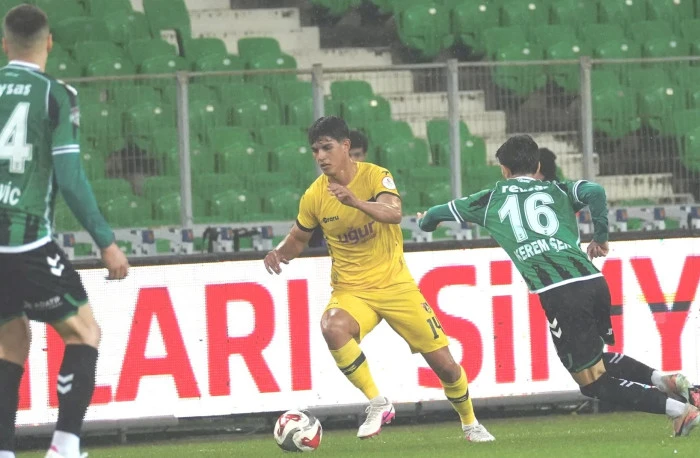 Sakaryaspor ile  İstanbulspor  yenişemedi:2-2