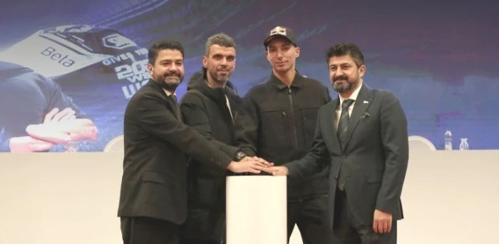 Toprak Razgatlıoğlu, &ldquo;Siyaseti d&uuml;ş&uuml;nm&uuml;yorum&rdquo;