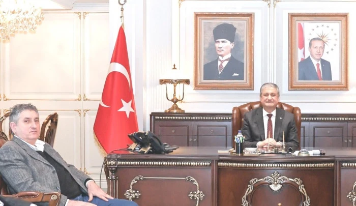  Vali Mustafa Yavuz, &ldquo;Menderes Spor Salonu G&uuml;venli Olacak&rdquo;