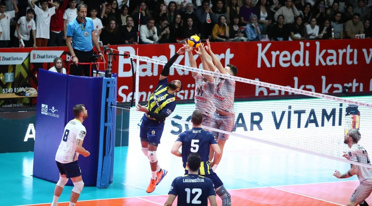 Ziraat Bankkart, Fenerbah&ccedil;e'yi devirdi:3-0